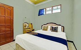 Spot On 91715 Hotel Citra Dewi 1